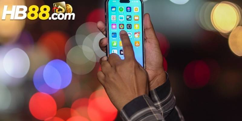 Người chơi cần dùng mật khẩu mạnh và không chia sẽ thông tin ra bên ngoài